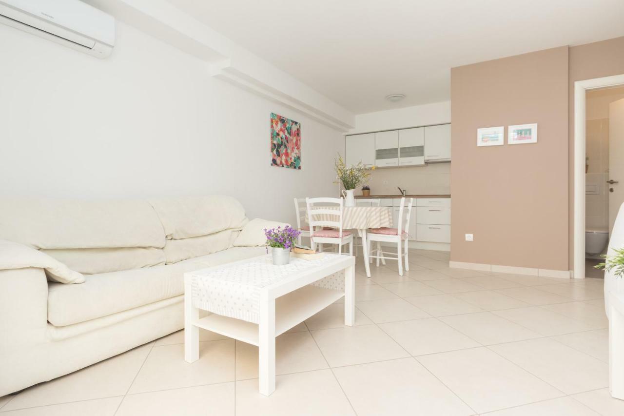 Alpeza Apartments Бол Екстериор снимка