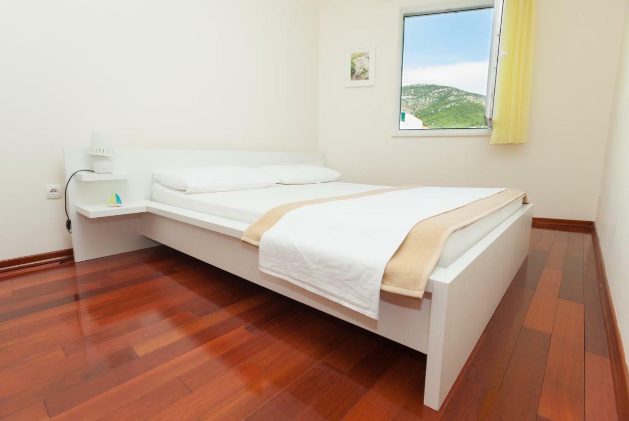 Alpeza Apartments Бол Екстериор снимка