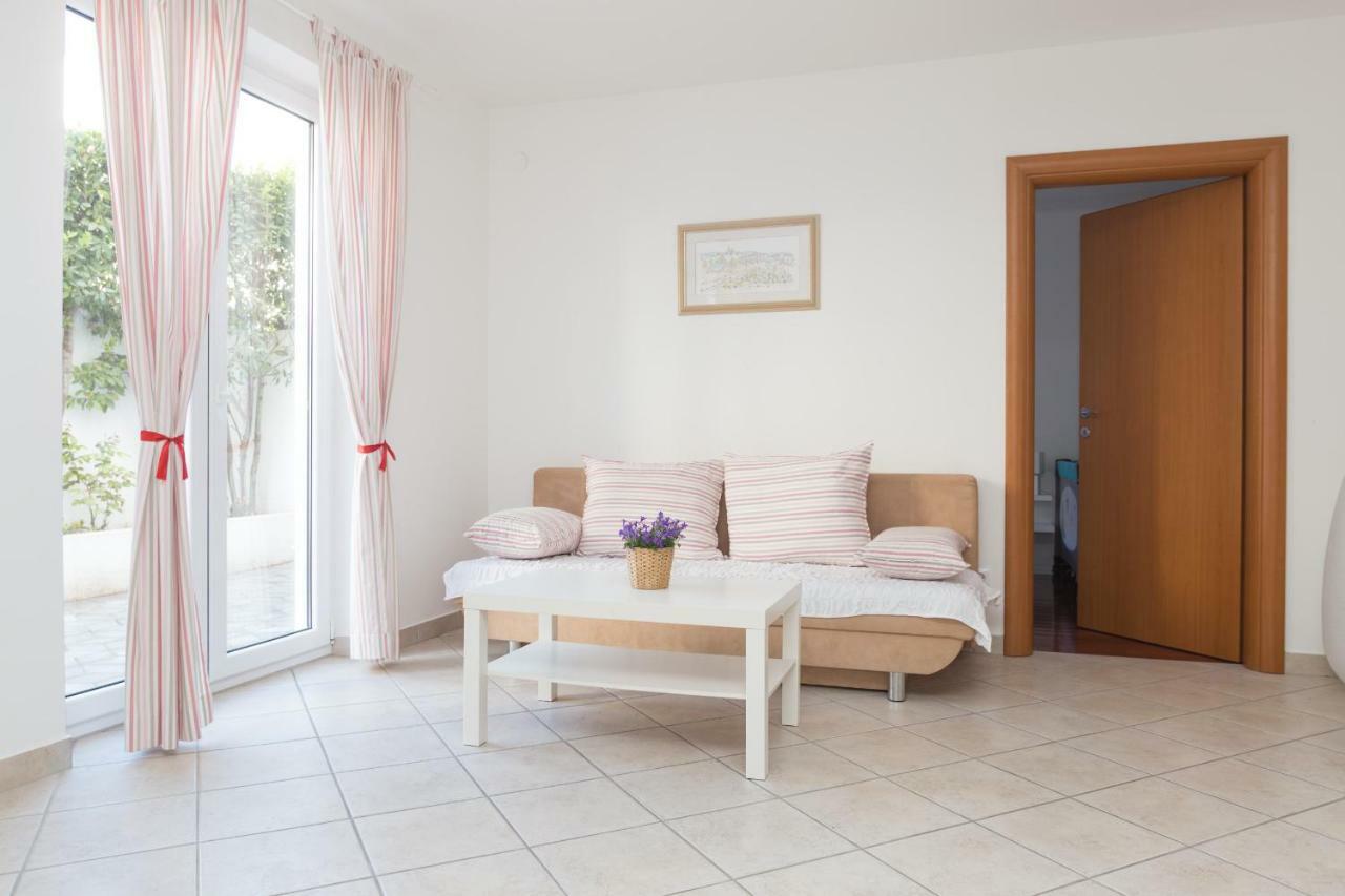 Alpeza Apartments Бол Екстериор снимка
